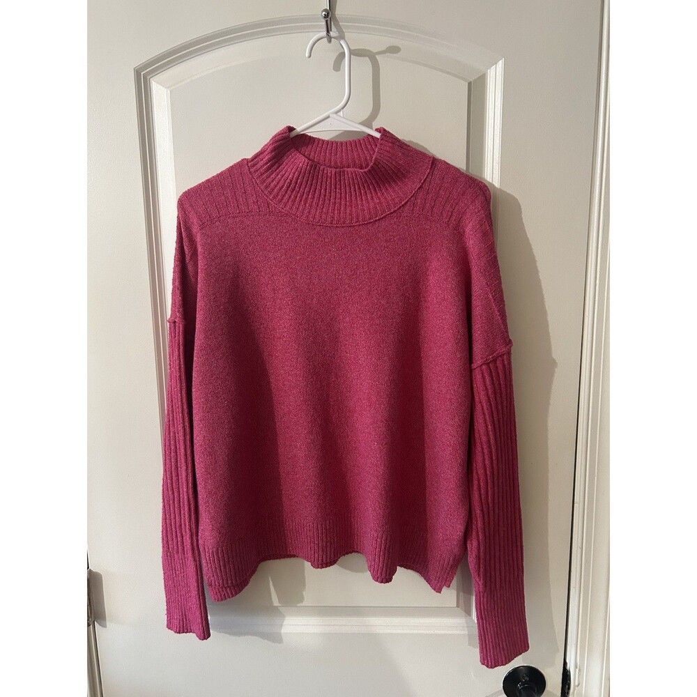 So Women’s Size Large Pink Sweater Soft Casual Side Slit Hem